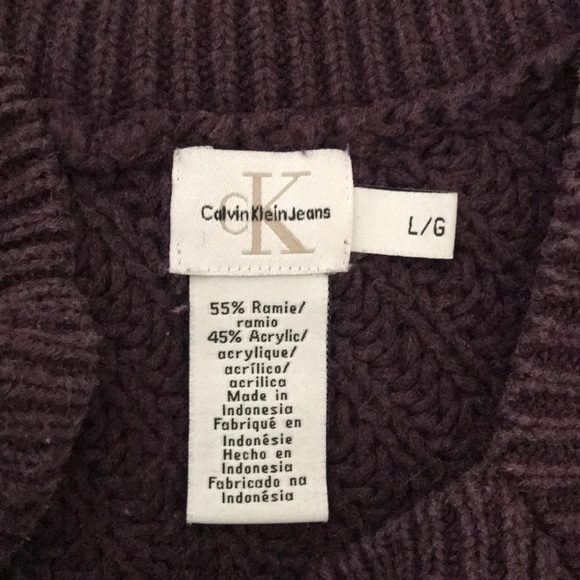 Purple Calvin Klein Poncho shawl - Picture 3 of 5